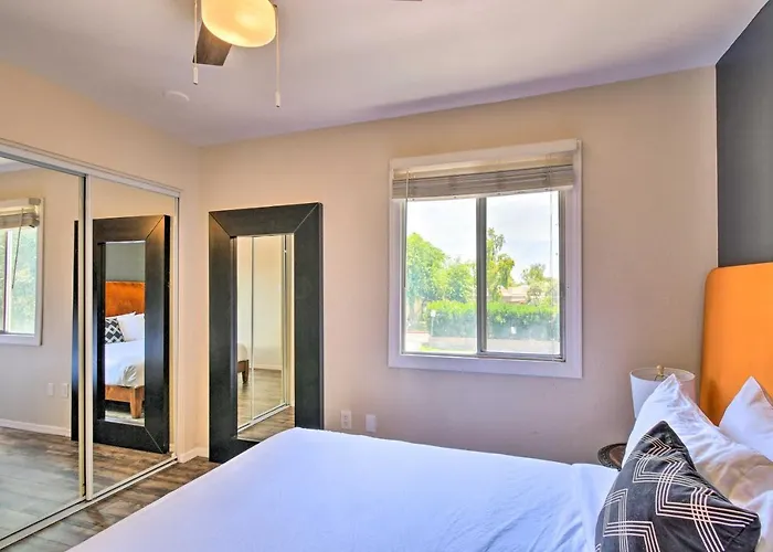 Сasa de vacaciones 1 Mi To Old Town! Snowbird Escape W/ Pool Access Scottsdale