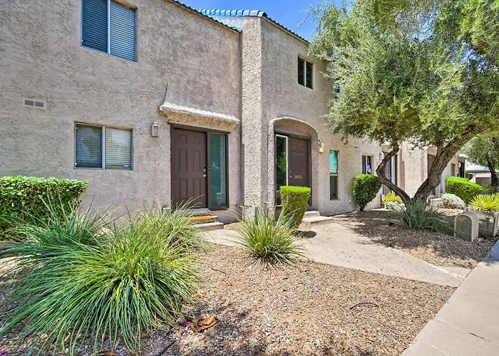 1 Mi To Old Town! Snowbird Escape W/ Pool Access Сasa de vacaciones