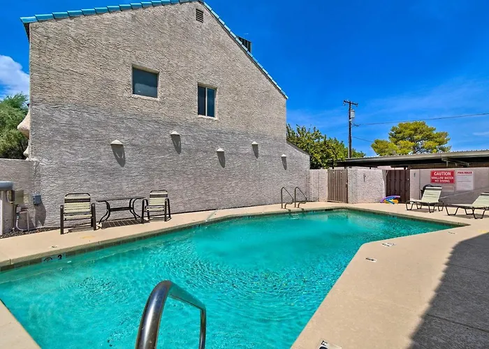 1 Mi To Old Town! Snowbird Escape W/ Pool Access *