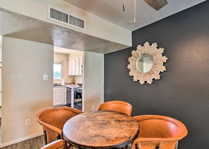 1 Mi To Old Town! Snowbird Escape W/ Pool Access